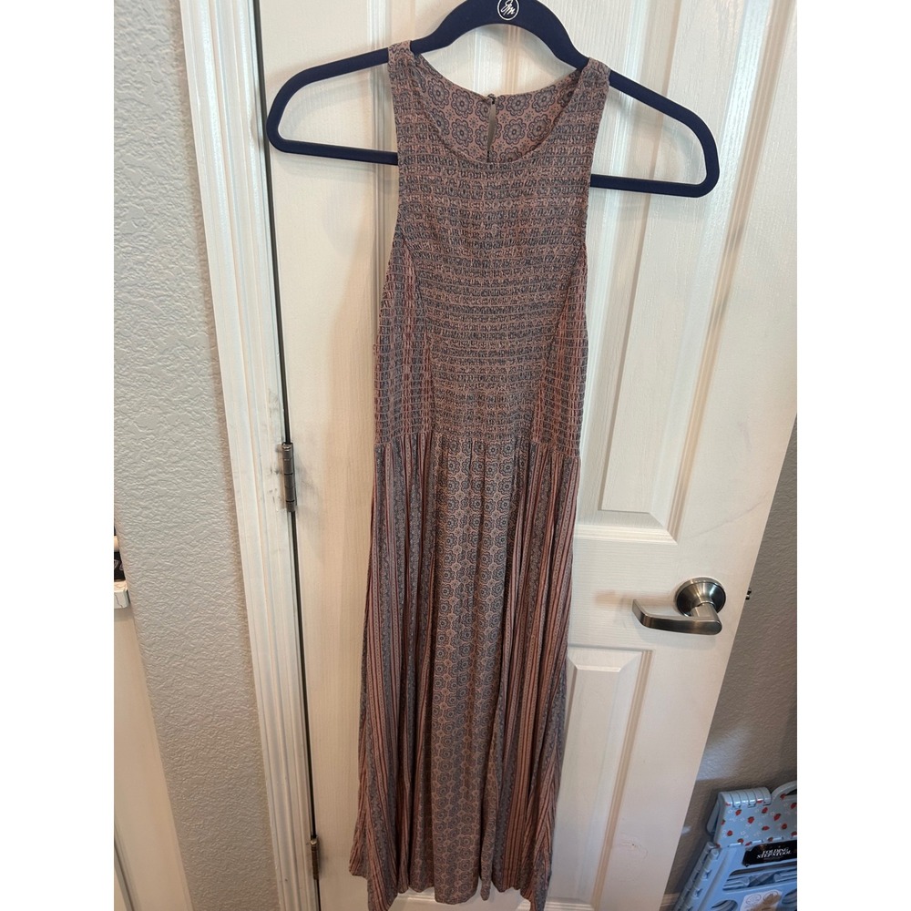 Kimchi Blue Maxi Dress Pink Blue Smocked Medallion Floral Boho Sleeveless Small